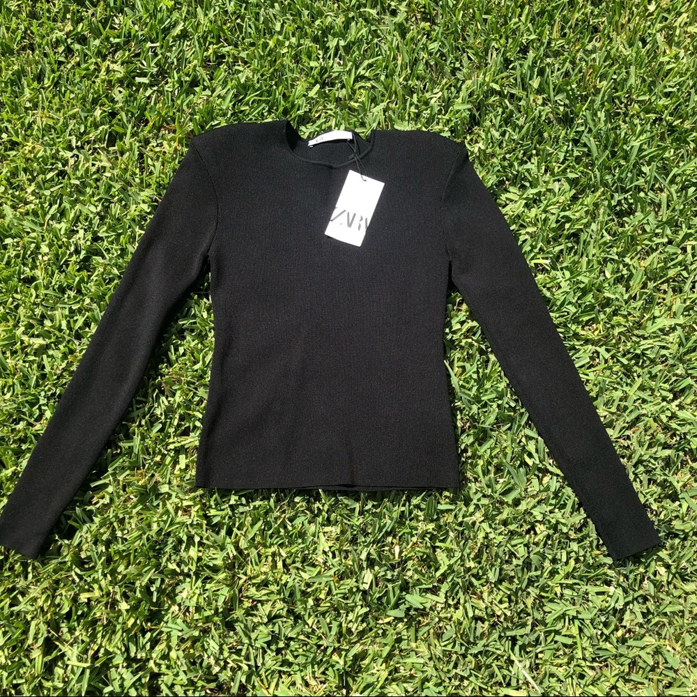 NWT Zara L/S SHOULDER PAD TOP SIZE S